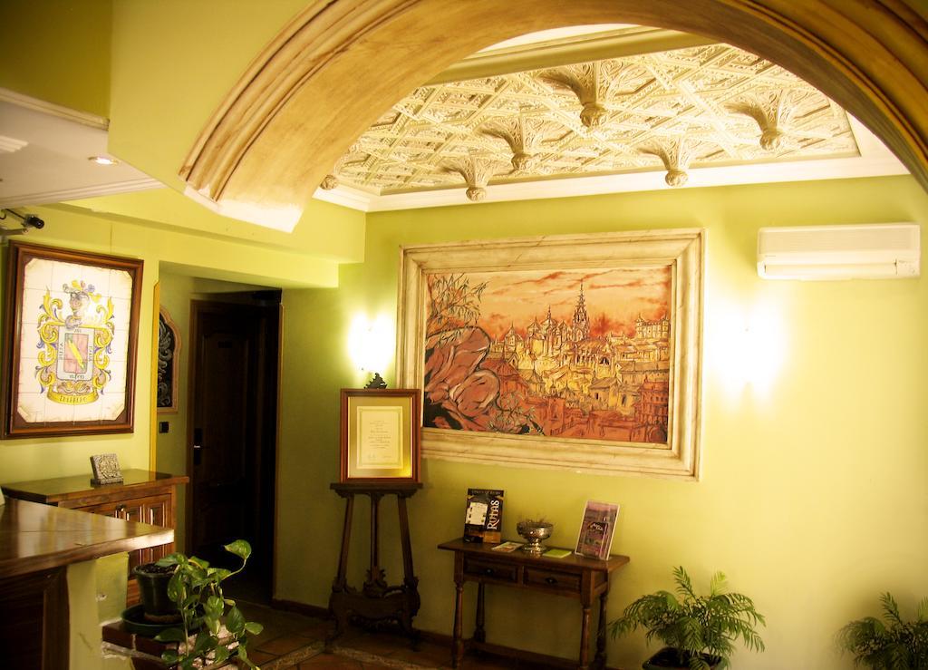 Hostal Los Guerreros Toledo Exteriör bild