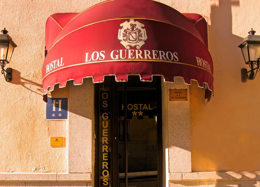 Hostal Los Guerreros Toledo Exteriör bild